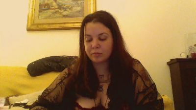 AliceBehind webcam model stream image