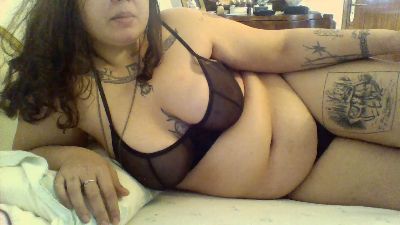 AliceBehind webcam model stream image