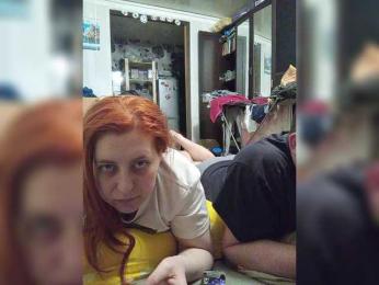 Madcouple webcam model stream image