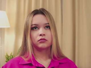 nevanghiem webcam model stream image