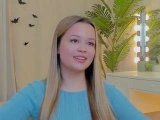 nevanghiem webcam model stream image