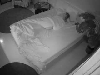 voyeurcam-julmodels-whitebed-5 webcam model stream image