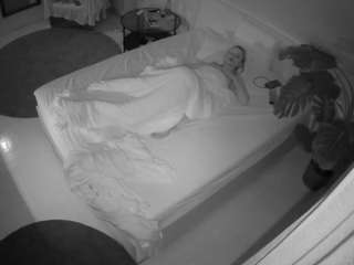 voyeurcam-julmodels-whitebed-5 webcam model stream image