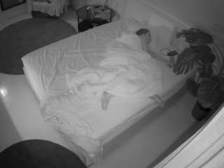 voyeurcam-julmodels-whitebed-5 webcam model stream image
