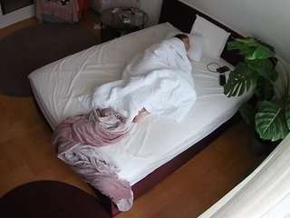 voyeurcam-julmodels-whitebed-5 webcam model stream image