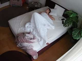 voyeurcam-julmodels-whitebed-5 webcam model stream image