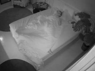 voyeurcam-julmodels-whitebed-5 webcam model stream image