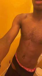 2BRT webcam model stream image