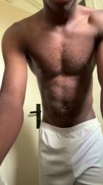 2BRT webcam model stream image