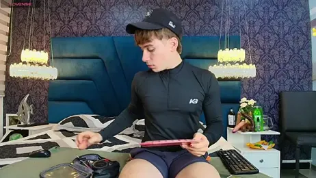 TaylerWhite webcam model stream image