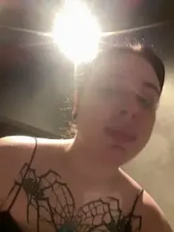 AlishaOfThorns webcam model stream image