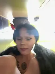 KnockKnock- webcam model stream image