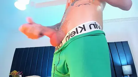 dominik_thompson777 webcam model stream image