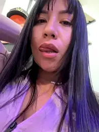 kim_monti webcam model stream image