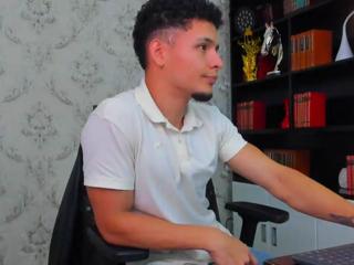 Alessandro Kiing webcam model stream image