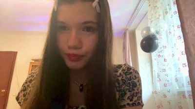 ArlyneSwilling webcam model stream image