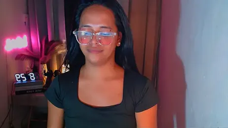 Lorainnelustts webcam model stream image