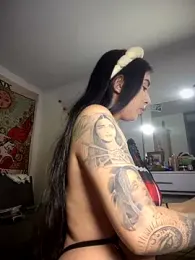 kiaraglam2 webcam stripchat model stream image