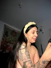 kiaraglam2 webcam stripchat model stream image