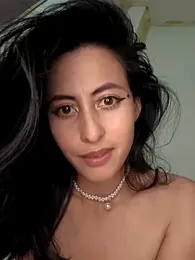 Anahi_cake webcam model stream image