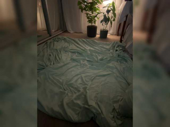 BumbleCrazzzy webcam model stream image