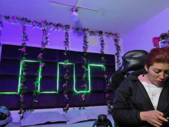 LizaAndCharlottt webcam model stream image