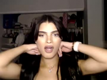 aridabratzdoll webcam model stream image