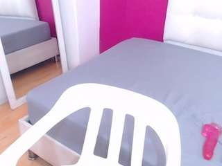 tiny-whore18 webcam model stream image