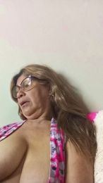 Martina_Iguazu webcam model stream image
