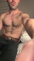 WhiteAndHairy webcam model stream image