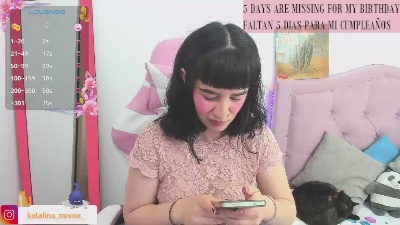 Hot_moonn webcam model stream image