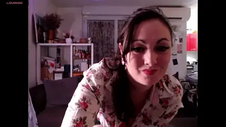 AdorahB3ll3 webcam model stream image