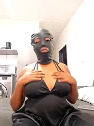 kktb_lisa webcam model stream image