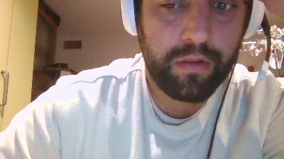realKong webcam model stream image