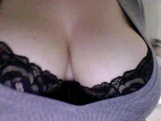 bigxtittyqueen webcam model stream image