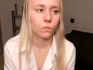 aislygearing webcam model stream image