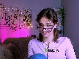 dann-foxy webcam model stream image