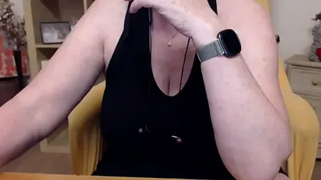 Milfi2020 webcam stripchat model stream image