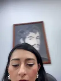 _Bella-Office1 webcam model stream image