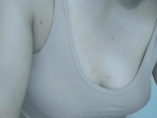 Bianca Alluring webcam model stream image
