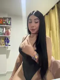 Dahiana_white webcam model stream image