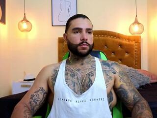 Apolo Rousse webcam model stream image