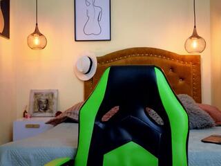 Apolo Rousse webcam model stream image