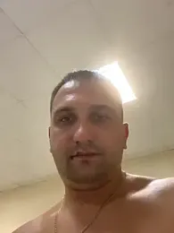 Mahrovmaxim webcam model stream image