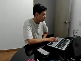 Girl-and-boy_ webcam model stream image
