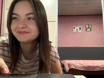 LeonEveret webcam model stream image
