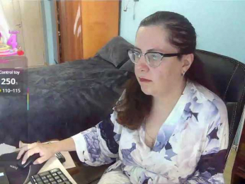 mandarinka28 webcam model stream image