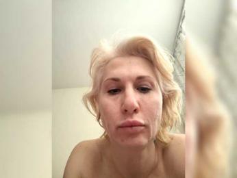 Lionessa webcam bongacams model stream image