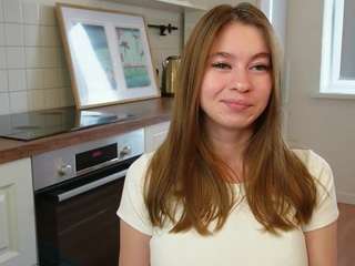 caryyanos webcam model stream image