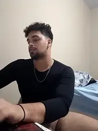 Xcumshot33 webcam model stream image